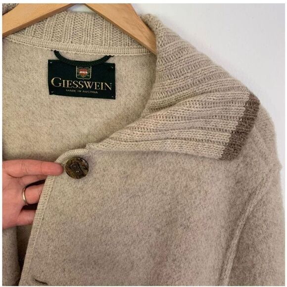 Giesswein Women’s Vintage Cream/Oatmeal and Tan Icelandic Design Coat - Picture 5 of 10